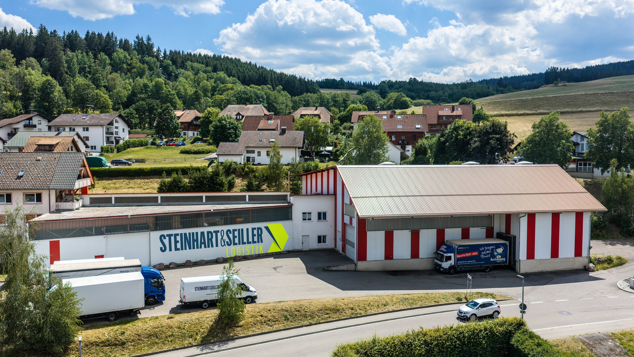 Luftaufnahme des Logistikstandorts von Steinhart & Seiller in Lenzkirch